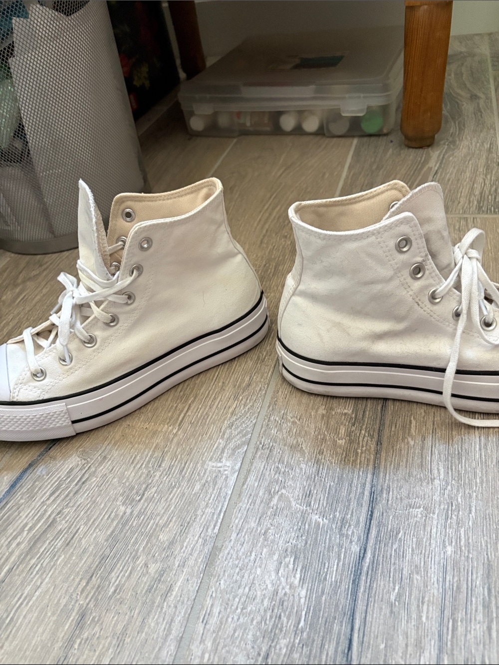 Converse white Platform High tops. Size 9 - Picture 5 of 9